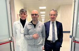 Ad un anno dal trapianto di cuore corre la mezza maratona con i medici che l'hanno operato