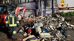 &laquo;Pap&agrave;, c'&egrave; un incendio in albergo, ci stanno facendo uscire&raquo;, paura in gita a Verona