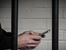 Ispettore aggredito al volto da un detenuto del carcere di Asti