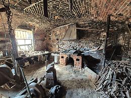 In vendita la  bottega-museo di Secund,  il fabbro alpino