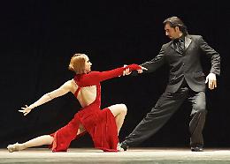 Tango Experience: passione ed eleganza in scena al Teatro Alfieri