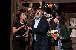 &ldquo;Rumori fuori scena&rdquo; venerd&igrave; al Teatro Alfieri