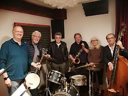 La Palmarosa band torna sul palco ricordando Claudio Genta