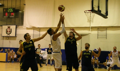 Se rugby e basket riscaldano <br/>lambiente, per altri &egrave; gelo