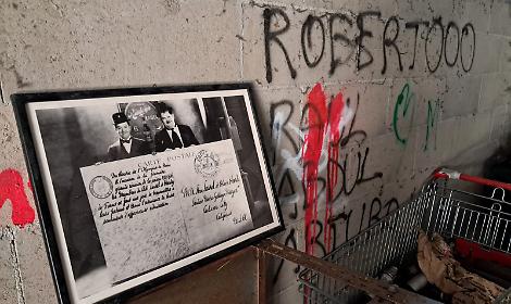 Stanlio e Ollio nelle cantine dei Tetti Blu