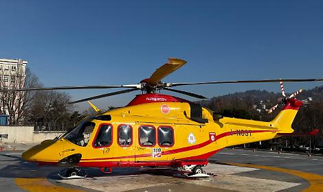 Ogni tre giorni arriva una squadra di soccorritori dal cielo