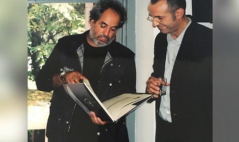 L'artista Flavio Piras con Massimo Bottura