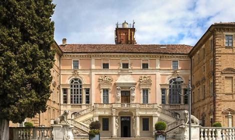 Riapre il castello reale di Govone: grazie agli arredi storici, il piano nobile racconta la vita nella residenza reale