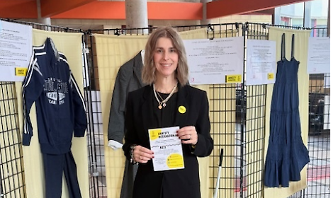 "Com&rsquo;eri vestita?": capi e storie per sfatare lo stereotipo che l&rsquo;abbigliamento giustifichi la violenza