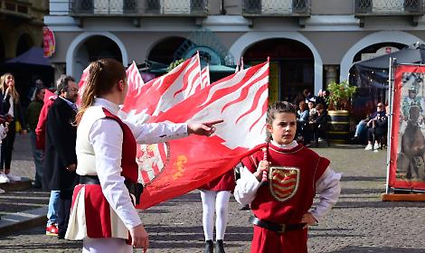 Il rione San Secondo racconta il Palio tra immagini e video