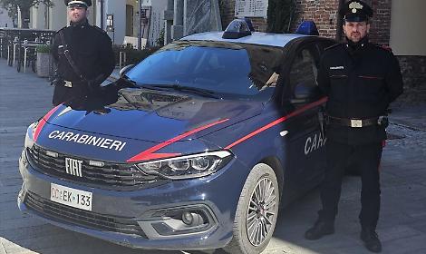 Torna dove lo porta il cuore ma viene arrestato per evasione