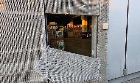 Il pannello piegato al Pam