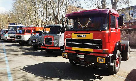 Raduno di camion e corriere d'epoca per tutta la giornata in piazza Medici del Vascello
