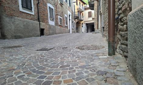 Il sindaco di Canelli Roberta Giovine fa chiarezza sullo stato dei lavori di pavimentazione in via Rosmini