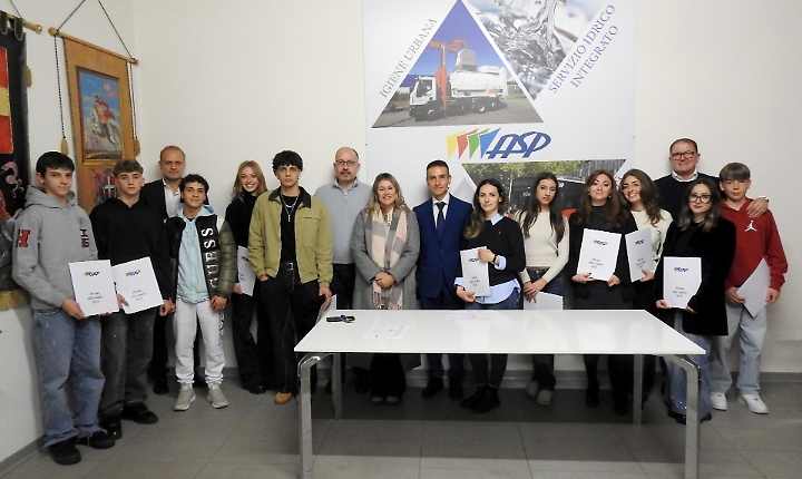 Asp premia dipendenti e ad essi legati con "I premi di studio"