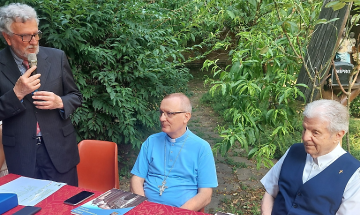 Borse di studio da 500 e 1.000 euro destinate a studenti universitari