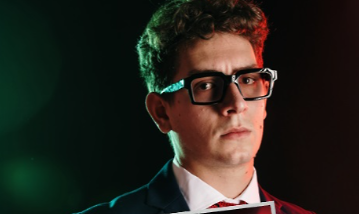 Shamzy mette a nudo l'Italia con "Stato interessante"