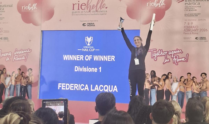 Da Nizza a Roma: Federica Lacqua trionfa ai campionati internazionali di nail art