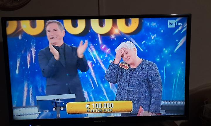 Gabriella vince altri 100 mila euro all'Eredit&agrave; ma annuncia: &laquo;Lascio il posto a qualun altro&raquo;
