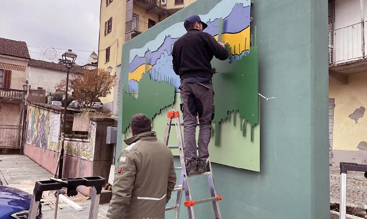 Le installazioni di Giancarlo Ferraris che vestono i borghi della Valle Belbo