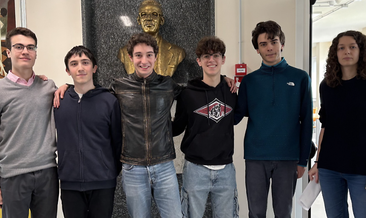 Olimpiadi di fisica, cinque studenti del liceo scientifico Vercelli alla finale nazionale