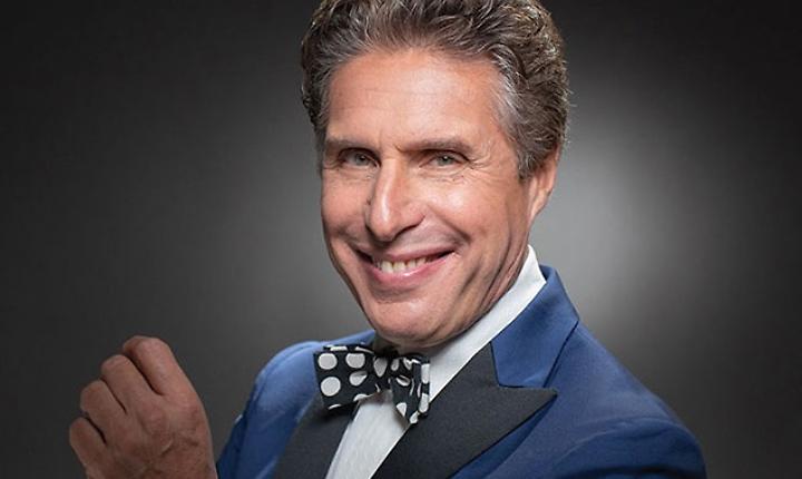 Il comico e illusionista Raul Cremona venerd&igrave; in scena al Teatro Alfieri