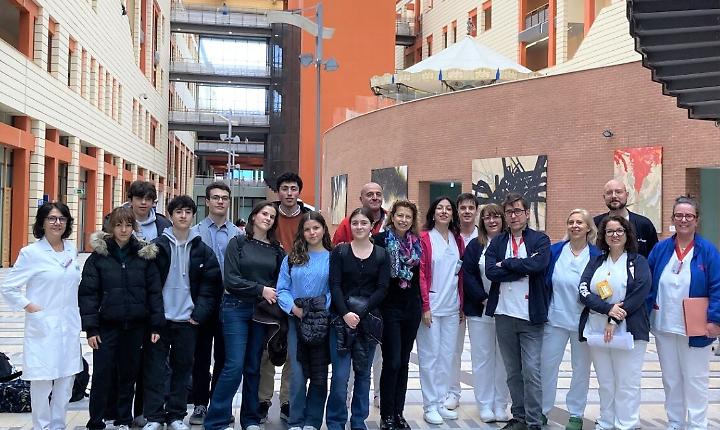 L'alternanza scuola-lavoro per gli studenti dei licei astigiani fa tappa all'ospedale di Asti