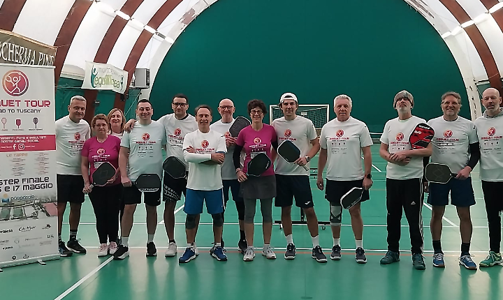 Pickleball Raquet Tour
