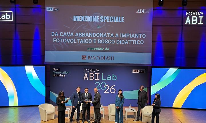 Da cava abbandonata a energia verde e bosco didattico: il progetto vale un premio per Banca di Asti
