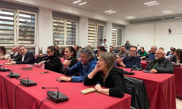 Consiglio del Palio 2026: ordine di sfilata definito ma emergono tensioni