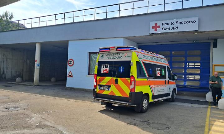 Si arrabbia per un panino, finisce in Pronto Soccorso e danneggia barelle e altre attrezzature