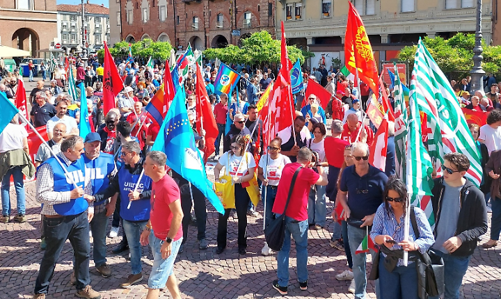 Il lavoro dignitoso al centro del corteo del Primo Maggio