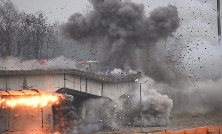 Demolizione ponte Rochetta Tanaro