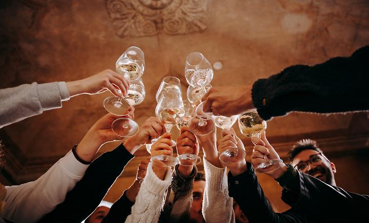 Da Asti a Singapore ecco che cosa si berr&agrave; per le feste