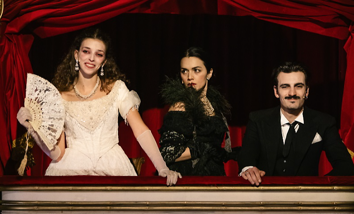 In scena "La signora delle camelie", il capolavoro di Dumas riletto da Giovanni Ortoleva