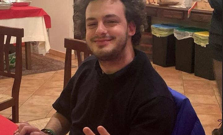 Il fratello: &laquo;Chi sa qualcosa sulla sua morte di Raffaele parli&raquo;