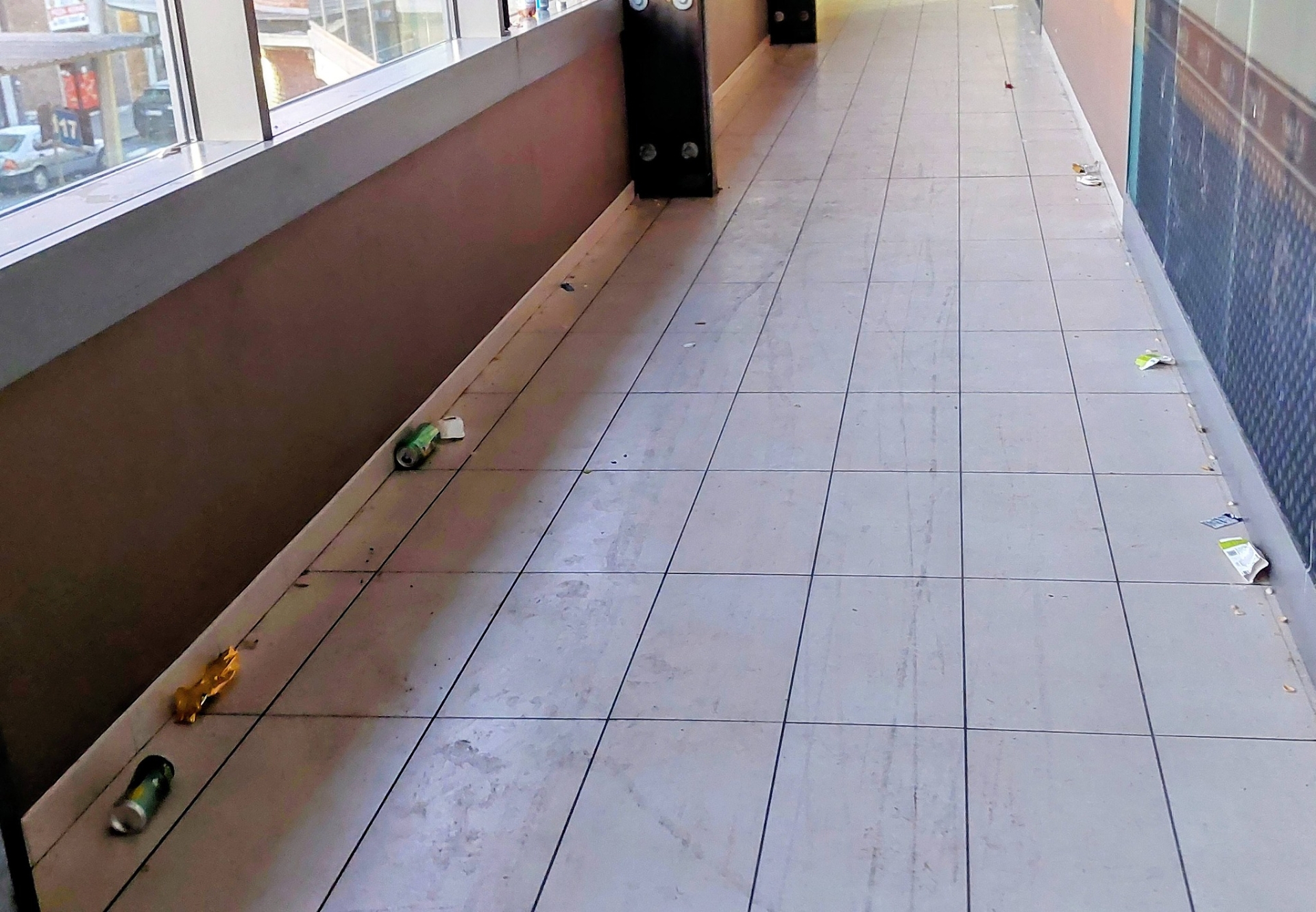 Atti vandalici al Movicentro di Asti