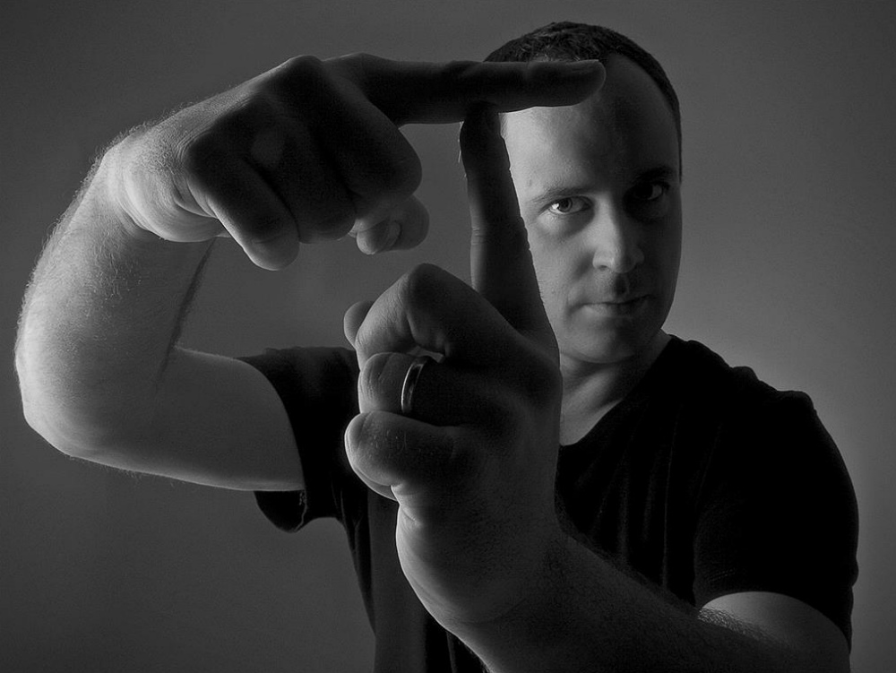 Mutate christian smith. Кристиан смит. Christian smith & wehbba) john digweed & nick muir. Mutate christian smith. Диджей кристиан смит.