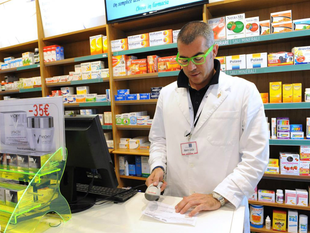 Italy medicine. Farmacista.