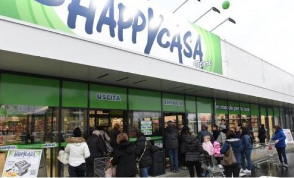 Decorazioni Natalizie Happy Casa.Ad Asti Ha Inaugurato Happy Casa Store La Nuova Provincia