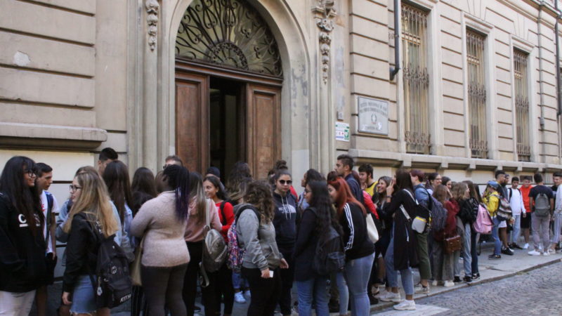 Sta uscendo meglio dopo la scuola superiore