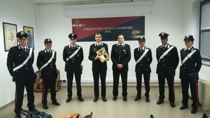 Nel Calendario Dei Carabinieri La Storia Piccola Piccola Di