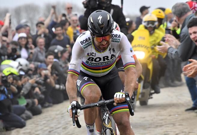 Giro d'Italia in FVG: A San Daniele del Friuli vince Tratnik. Almeida ancora maglia rosa