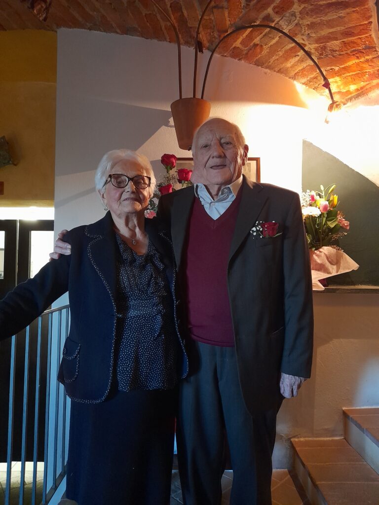 Piero e Francesca sposi da 76 anni, anniversario di matrimonio da record a  Vinchio - La Nuova Provincia