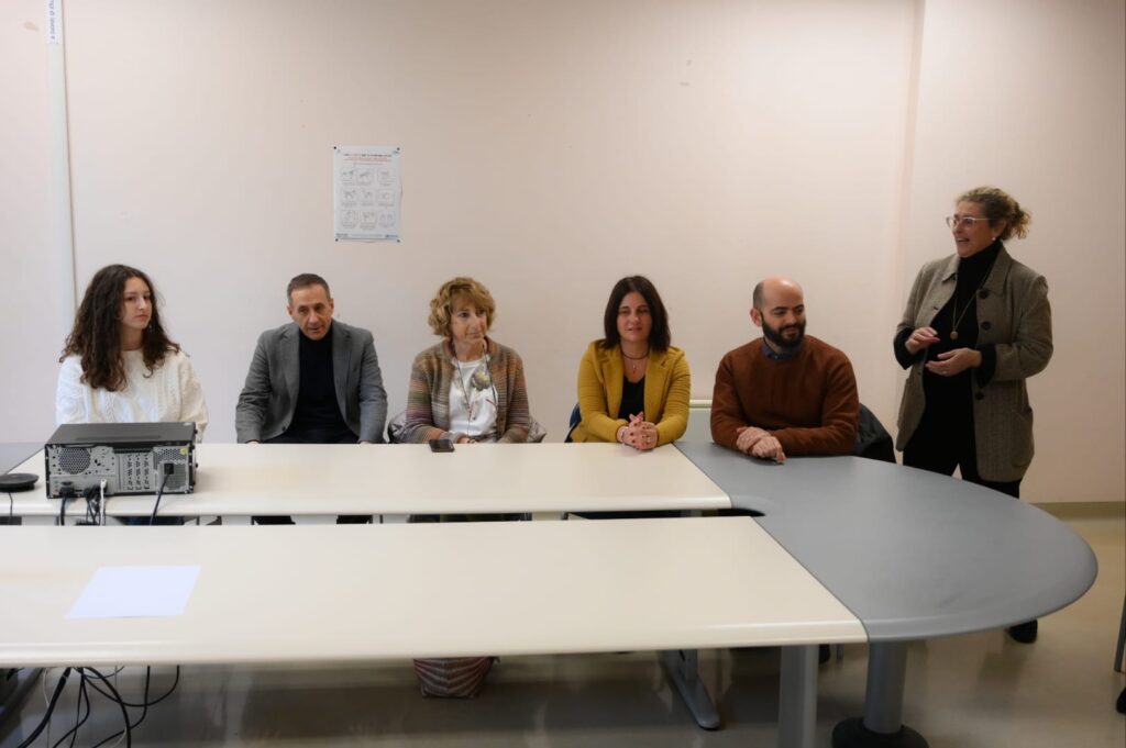 Murale liceo artistico all'ospedale presentazione