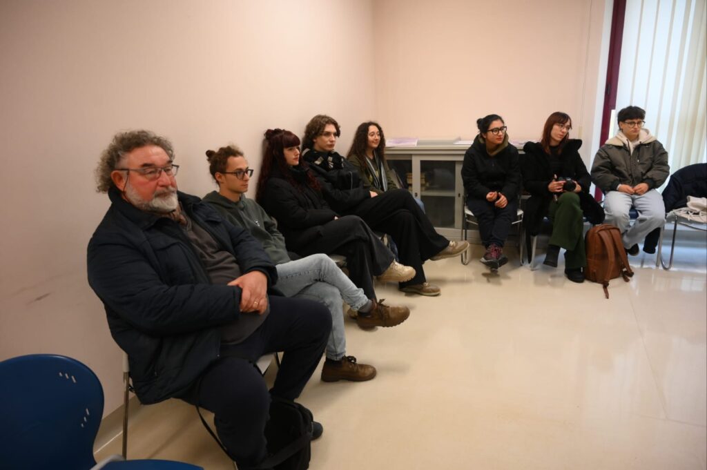 Murale liceo artistico all'ospedale presentazione