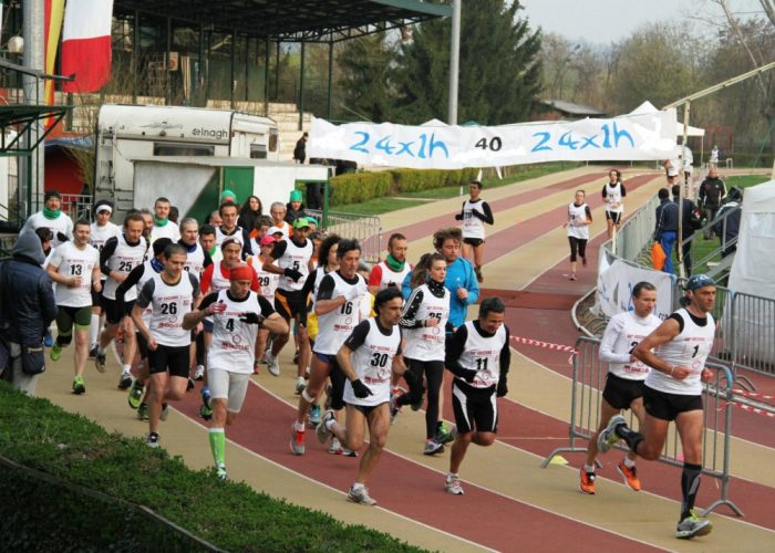 1000 atleti per la 24x1 oraAl campo sportivo corre anche Biberach