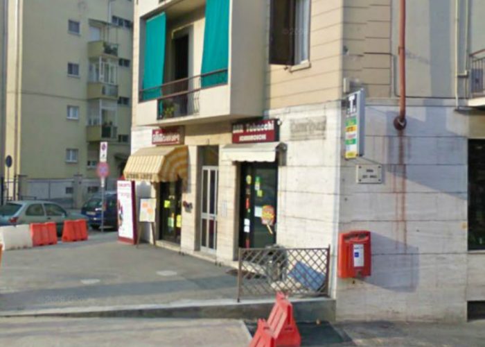 20mila euro di bottino in un bar di corso XXV aprile