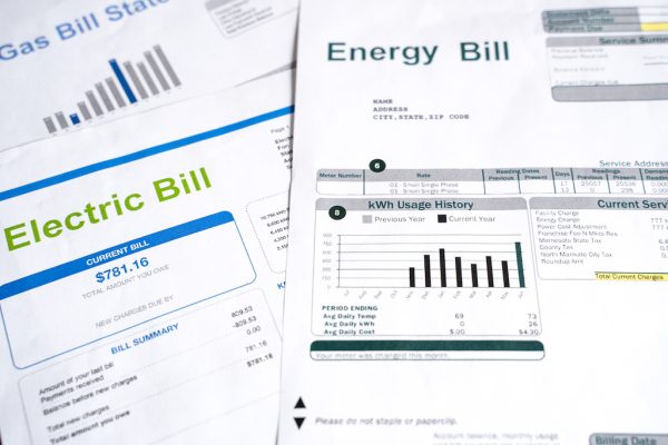 Electricity and energy bills by state monthly report close up