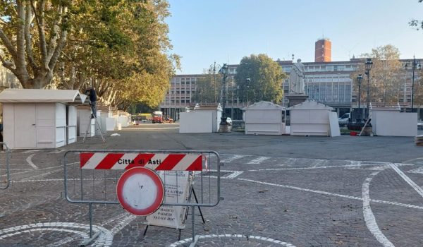 Allestimento Magico Paese di Natale ad Asti